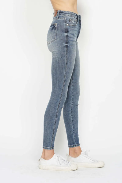 Judy Blue Full Size Tummy Control Contrast Wash Skinny Jeans - Jeans Junction Online