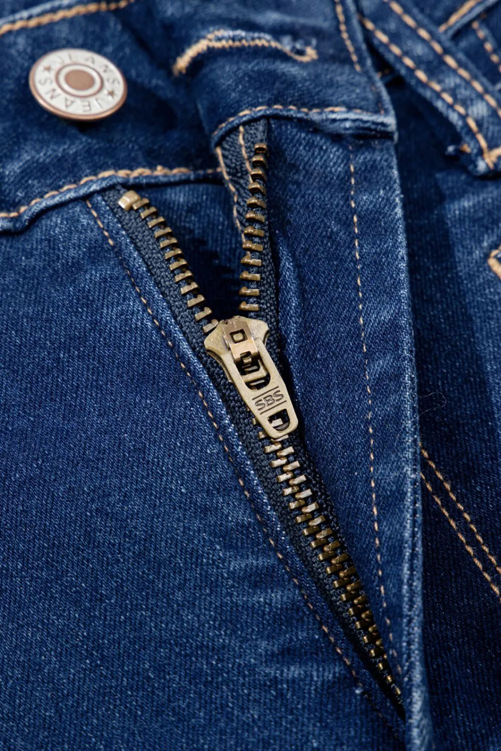 Center Seam Deep Wash Straight Jeans - Jeans Junction Online