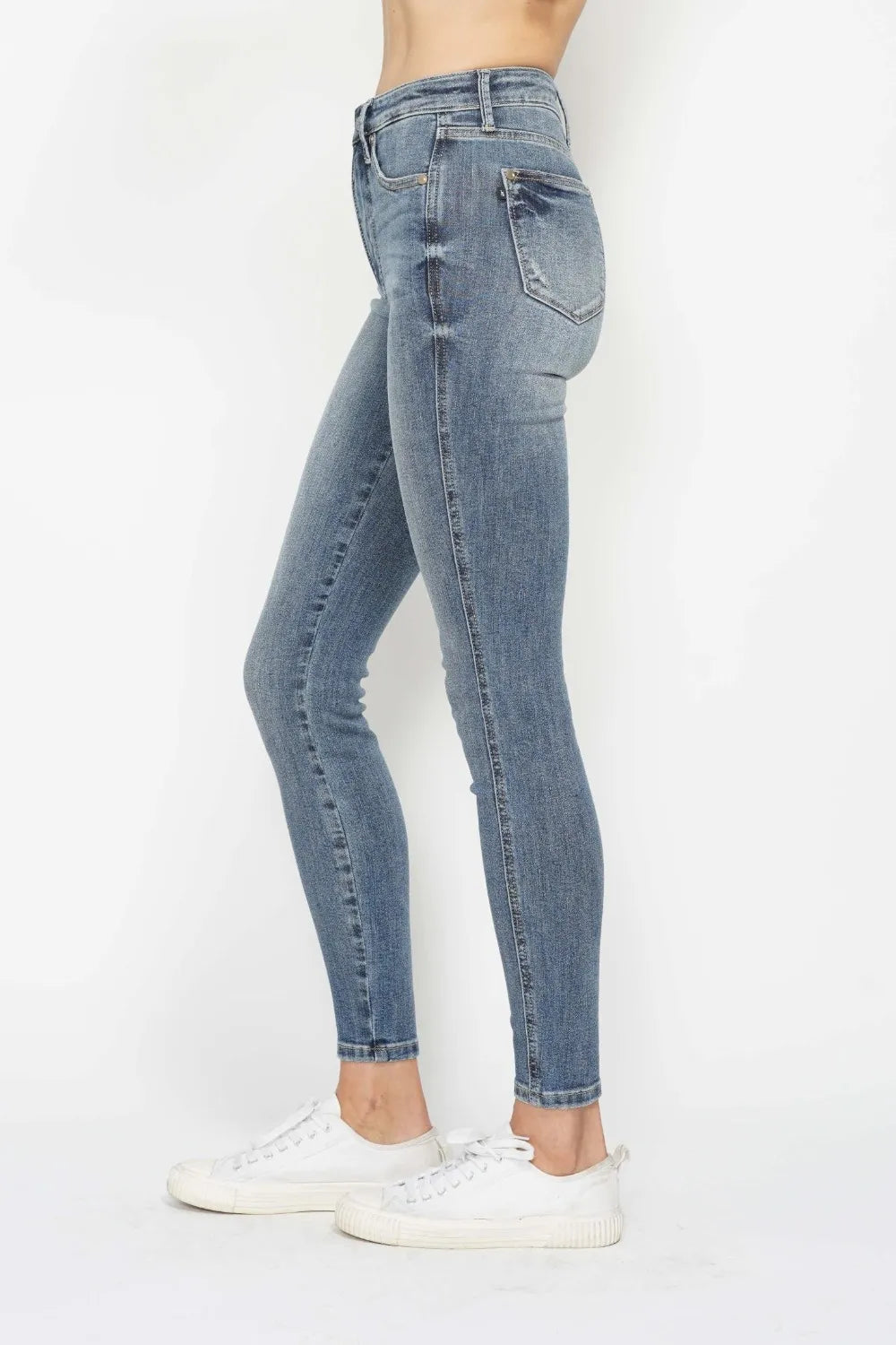 Judy Blue Full Size Tummy Control Contrast Wash Skinny Jeans - Jeans Junction Online