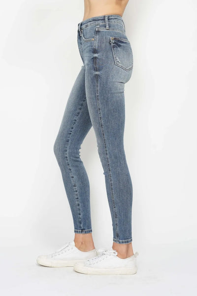 Judy Blue Full Size Tummy Control Contrast Wash Skinny Jeans - Jeans Junction Online